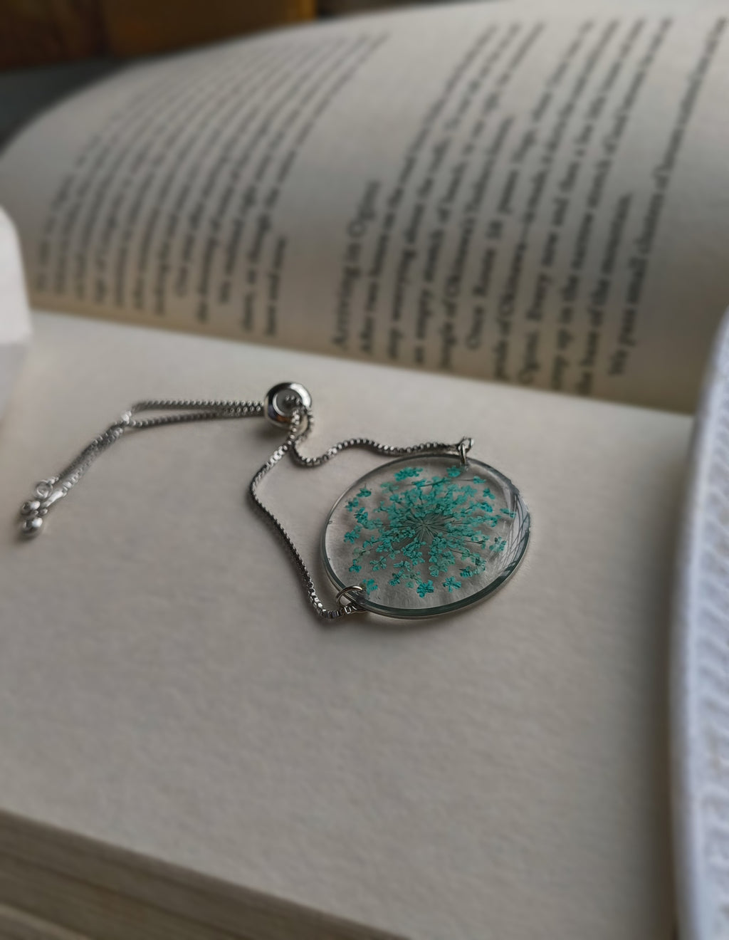 Anne Lace Bracelet (teal)