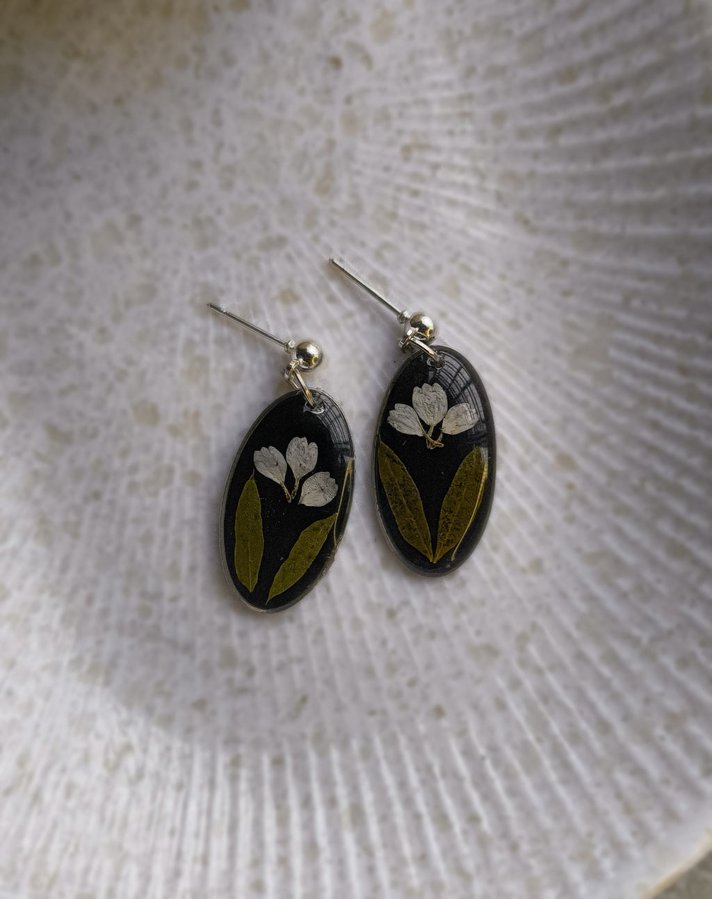 Noir earrings